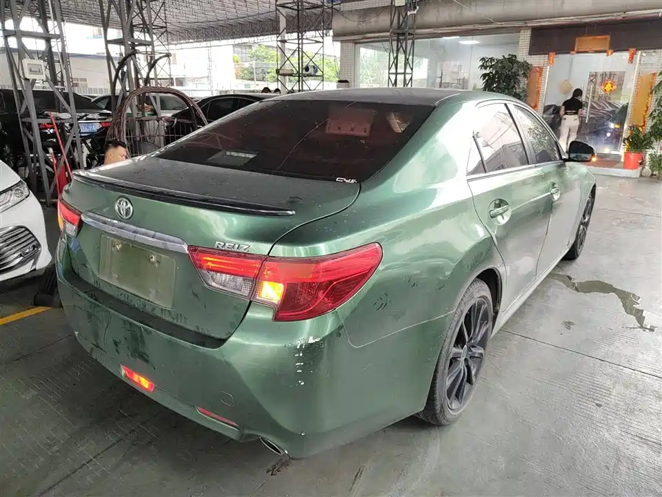 Toyota Reiz