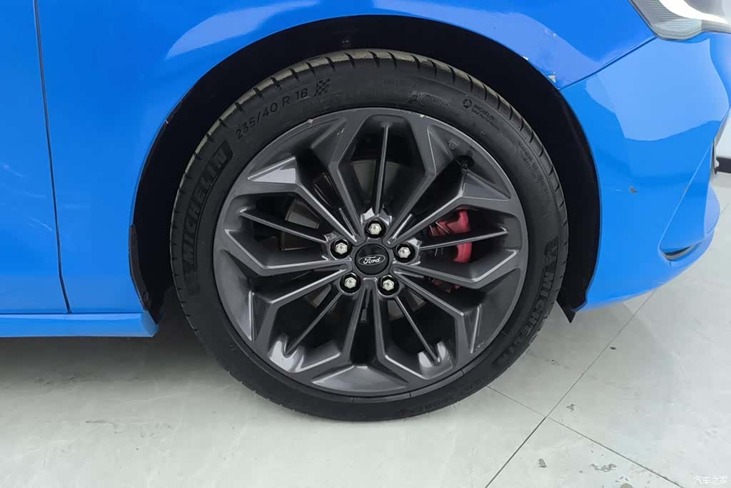Ford Focus, 2023 6