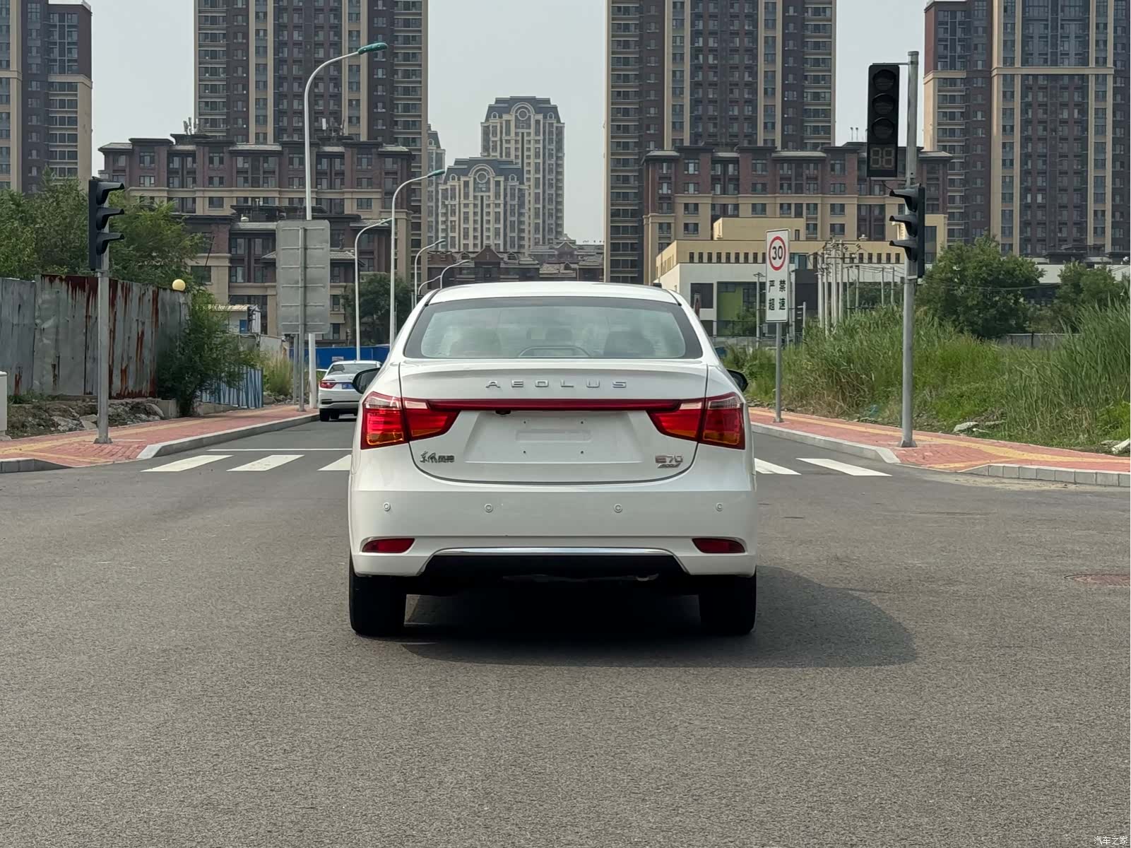 DongFeng E70, 2020 8