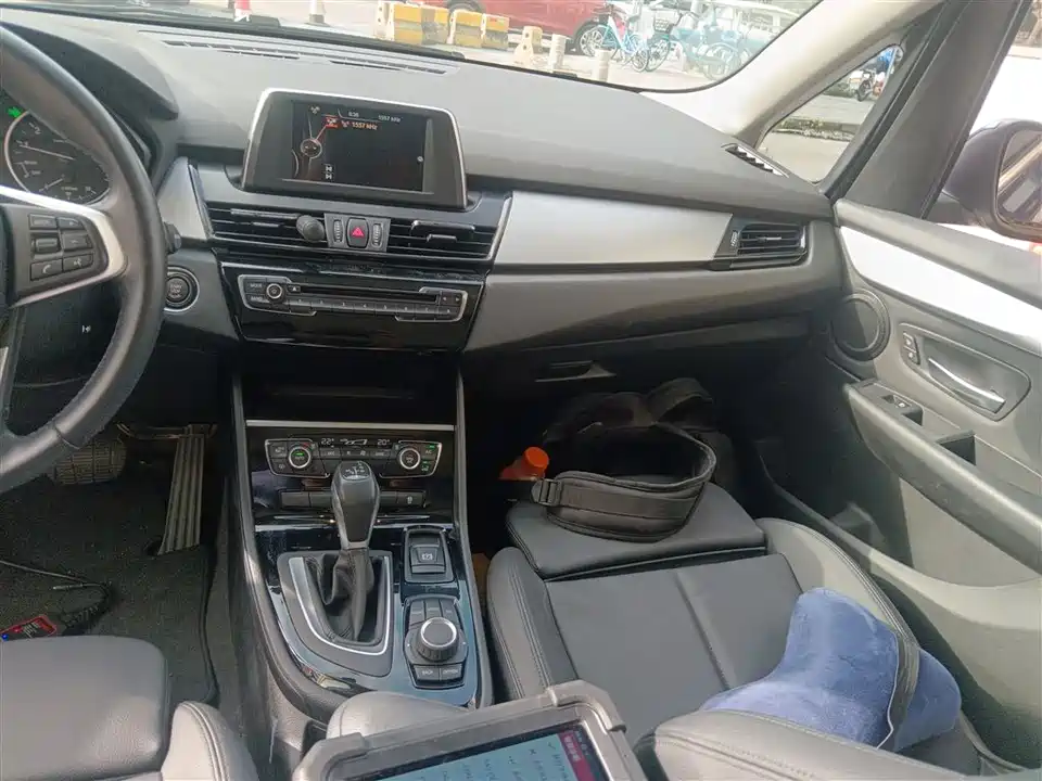 BMW 2 series station wagon