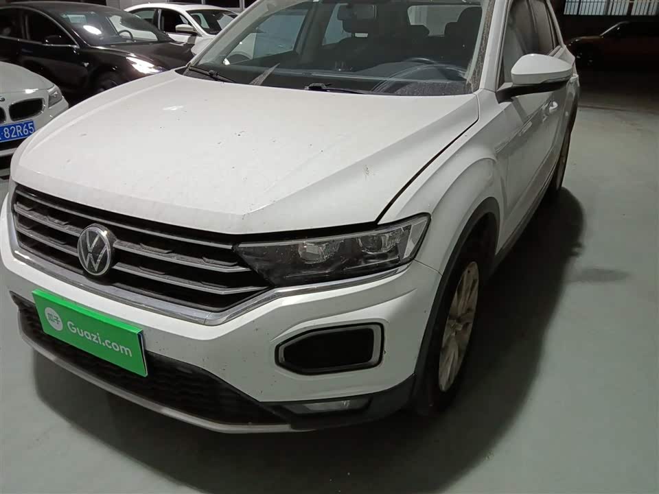 Volkswagen T-ROC exploring Songs