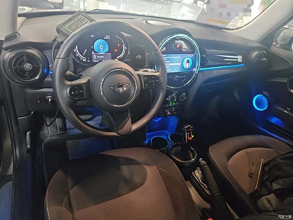 Mini ONE, 2024 10