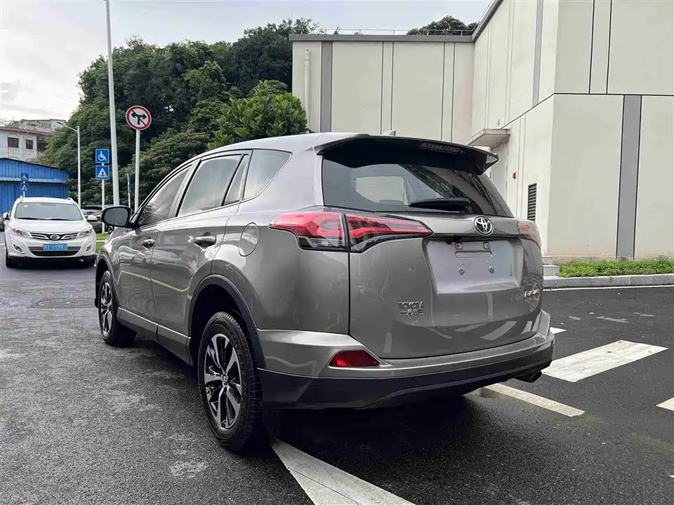 Toyota RAV4 Rongfang