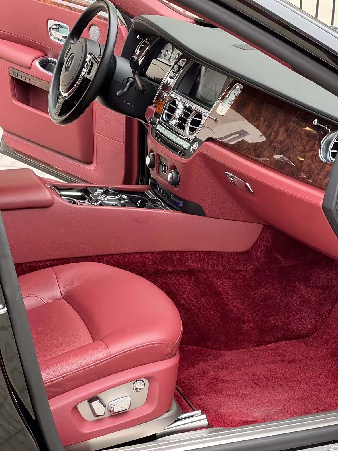 Rolls-Royce Ghost, 2017 7