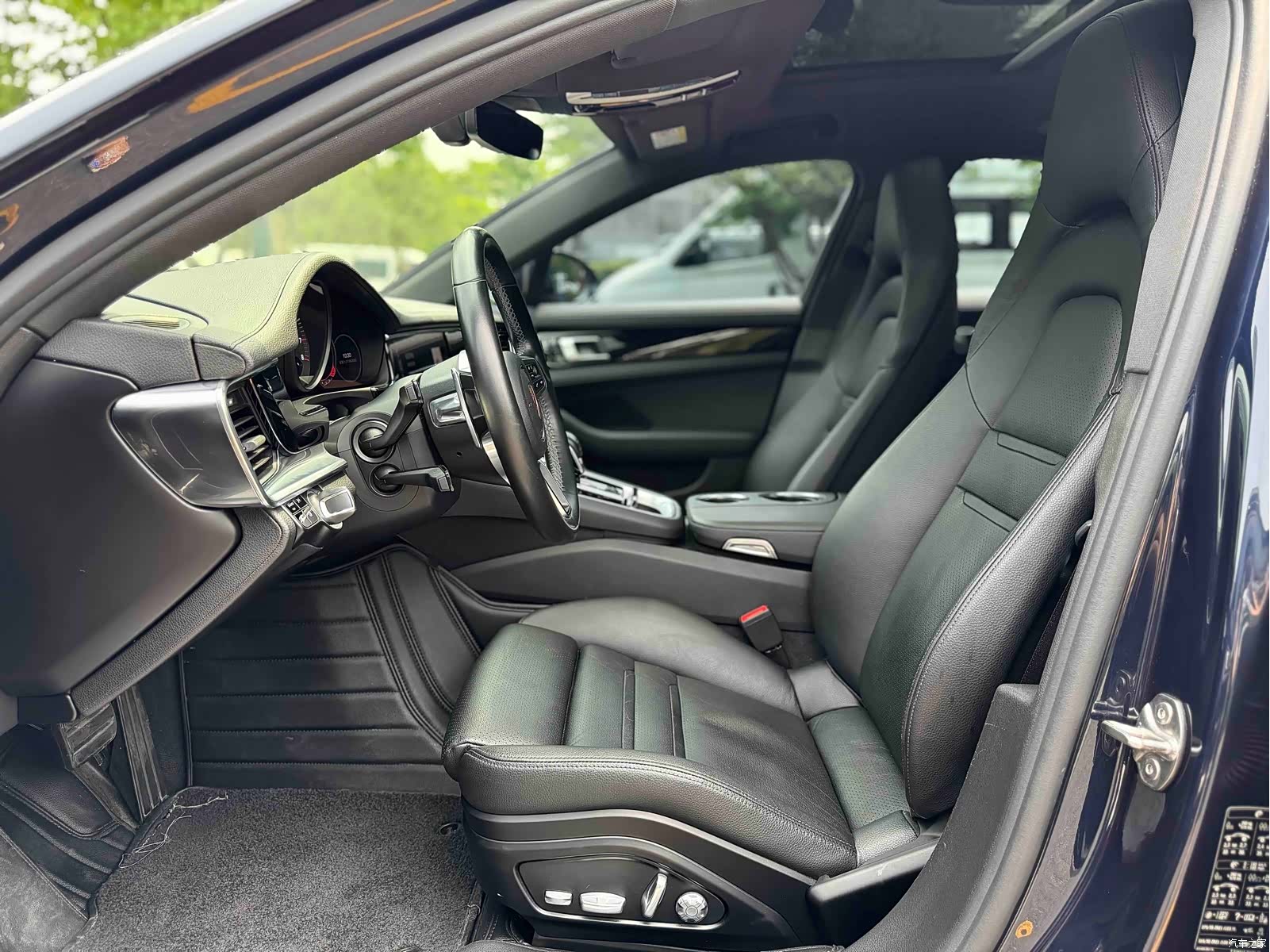 Porsche Panamera, 2018 10