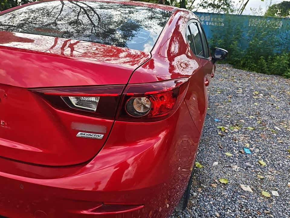 Mazda 3 Angkesaila