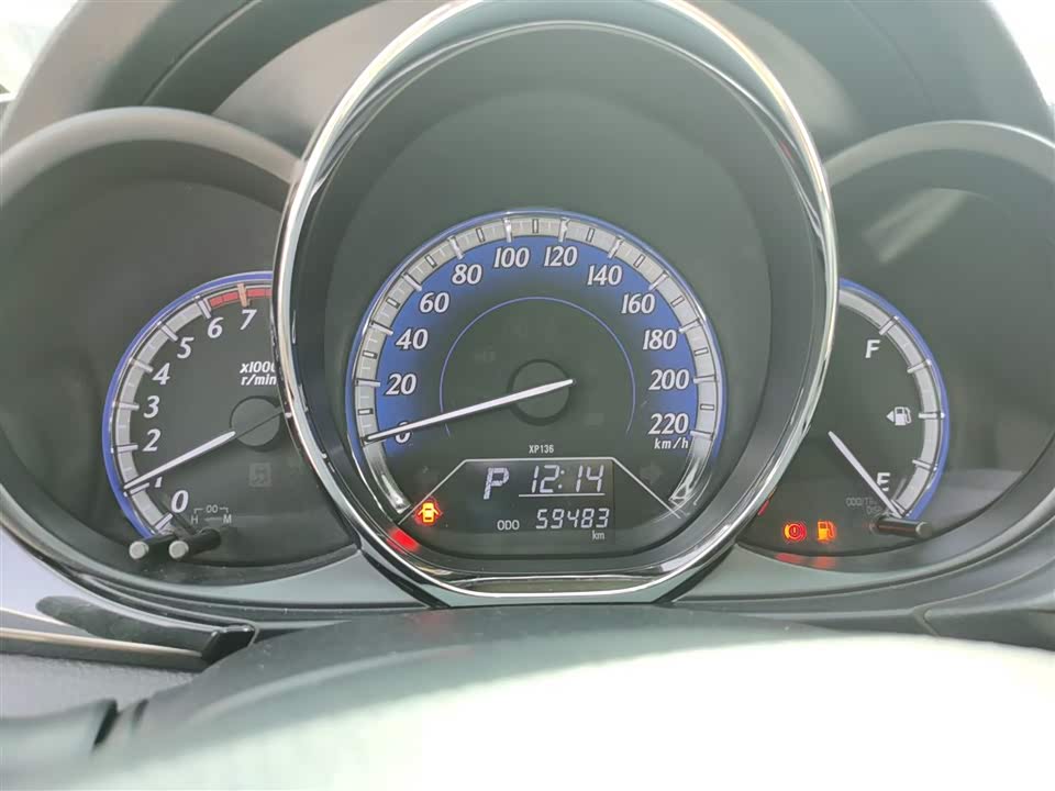 Toyota YARiS L to enjoy