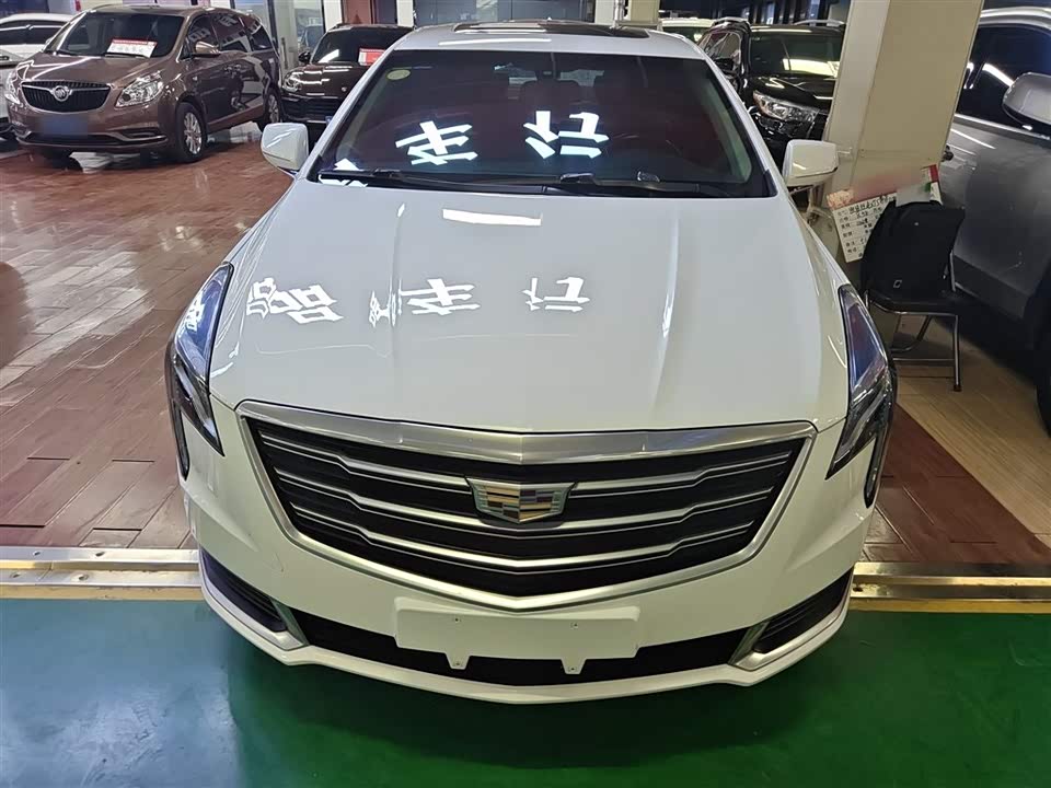 Cadillac XTS