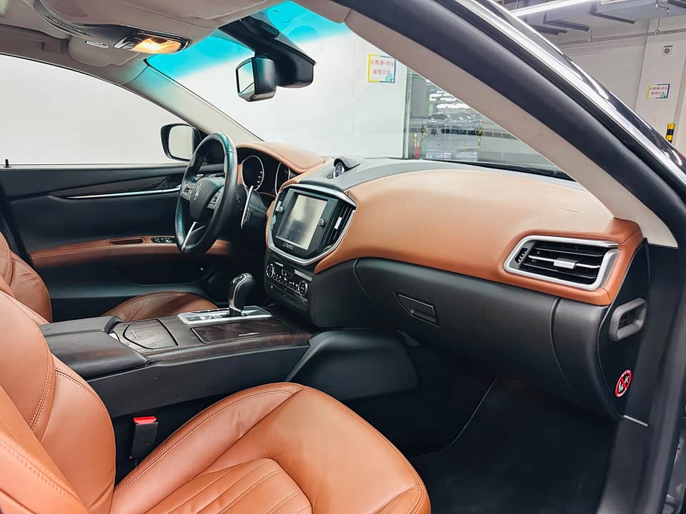 Maserati Ghibli Maserati Ghibli