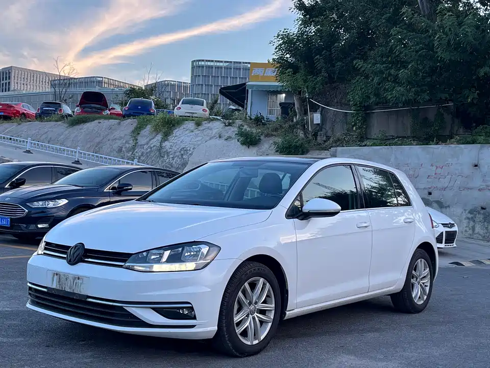 Volkswagen golf