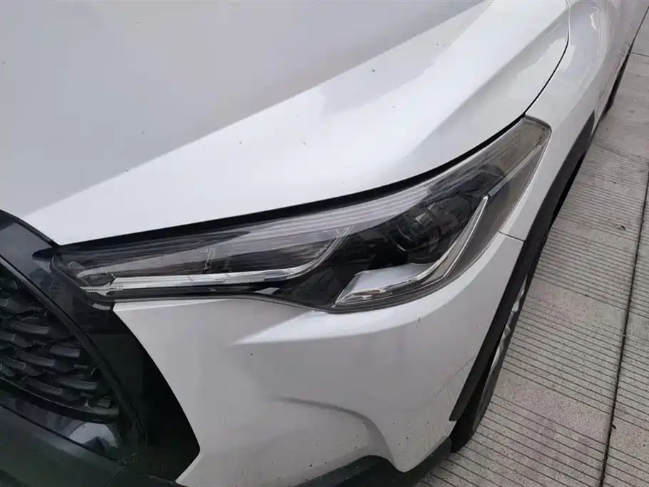 Toyota Corolla Sharp amplifier