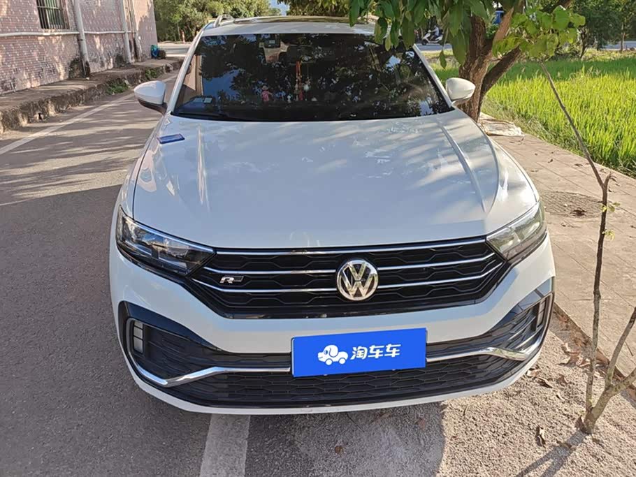 Volkswagen T-ROC exploring Songs