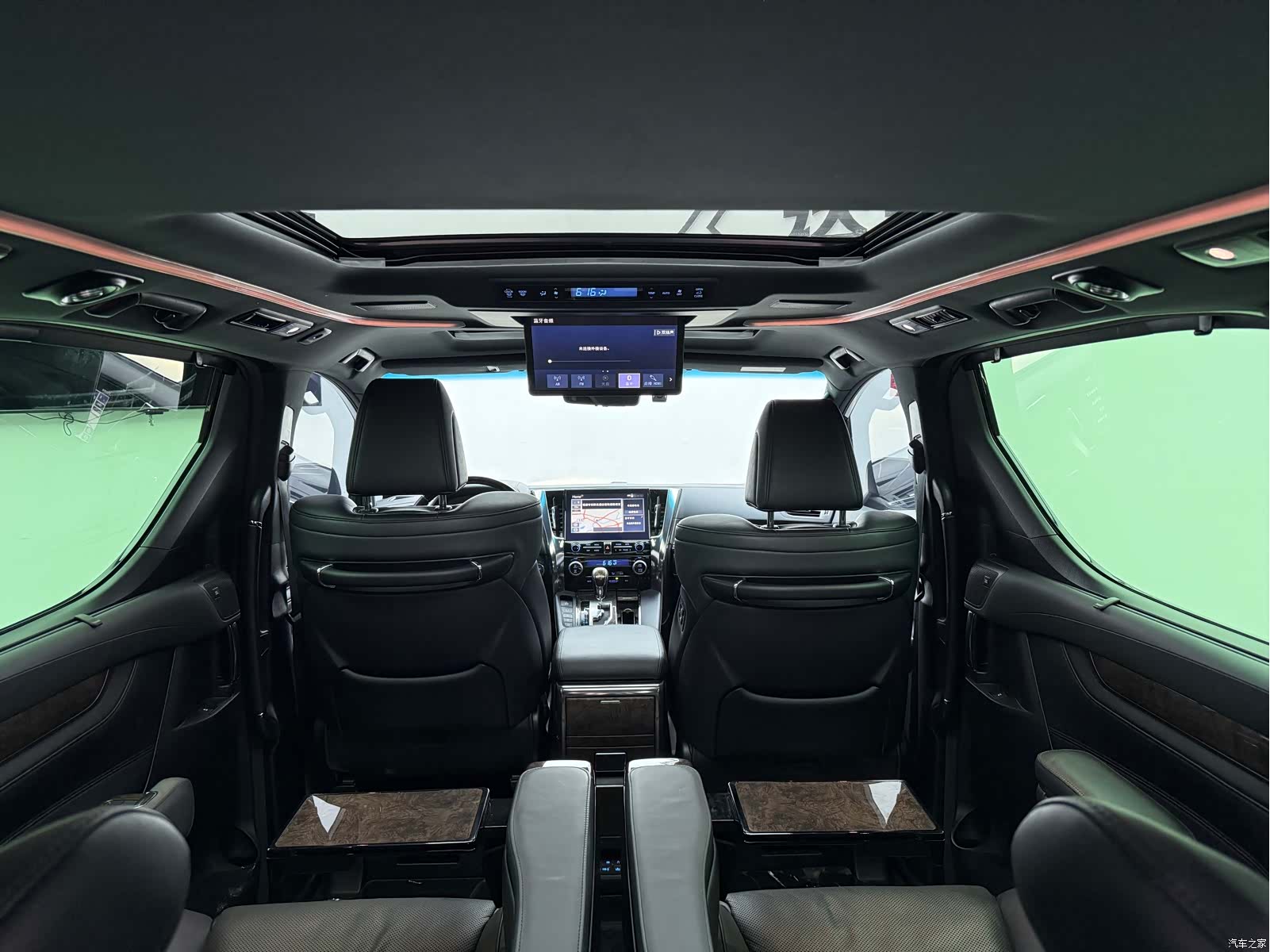 Toyota Vellfire, 2020 16