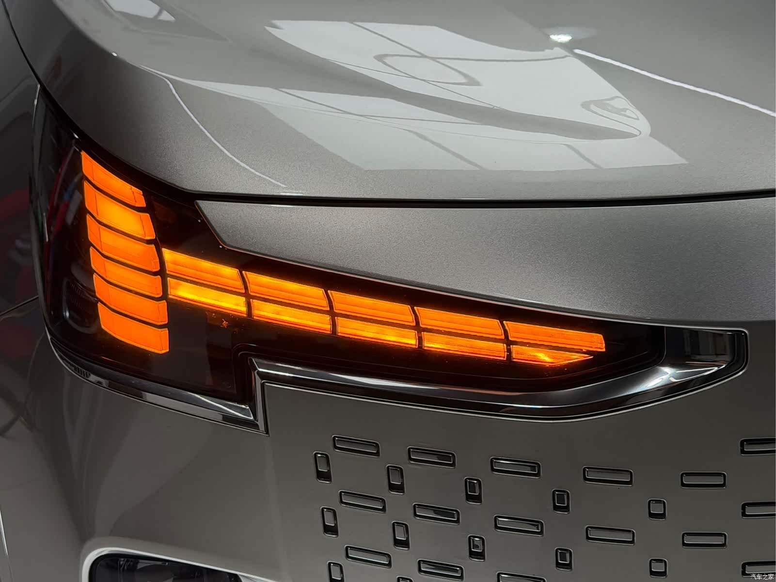 Volvo EM90, 2024 20