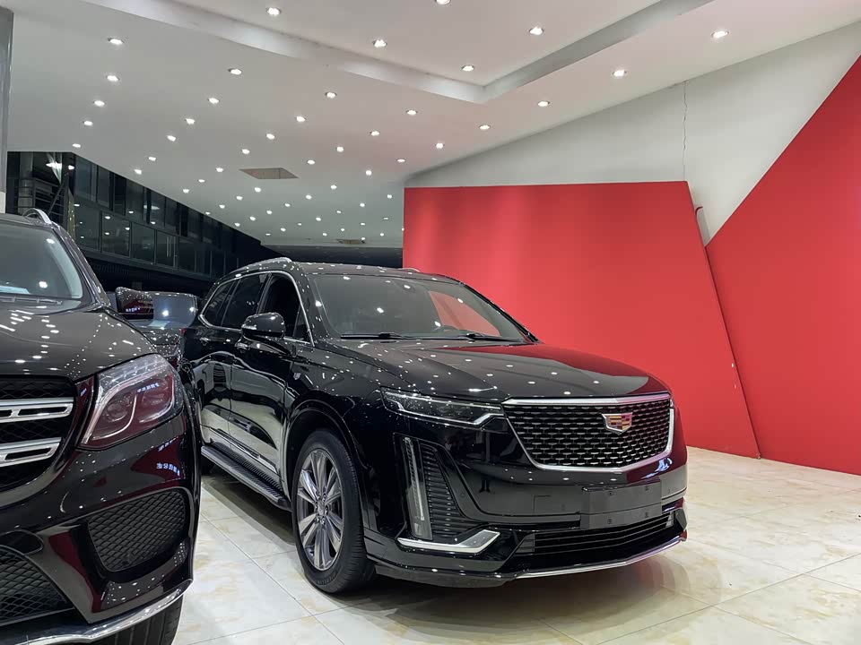 Cadillac XT6