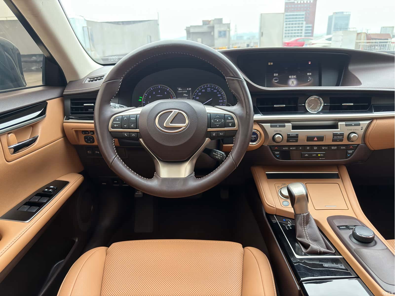 Lexus ES, 2016 13