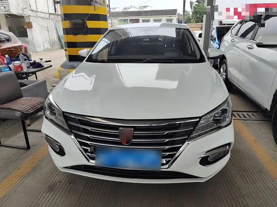 Roewe i5