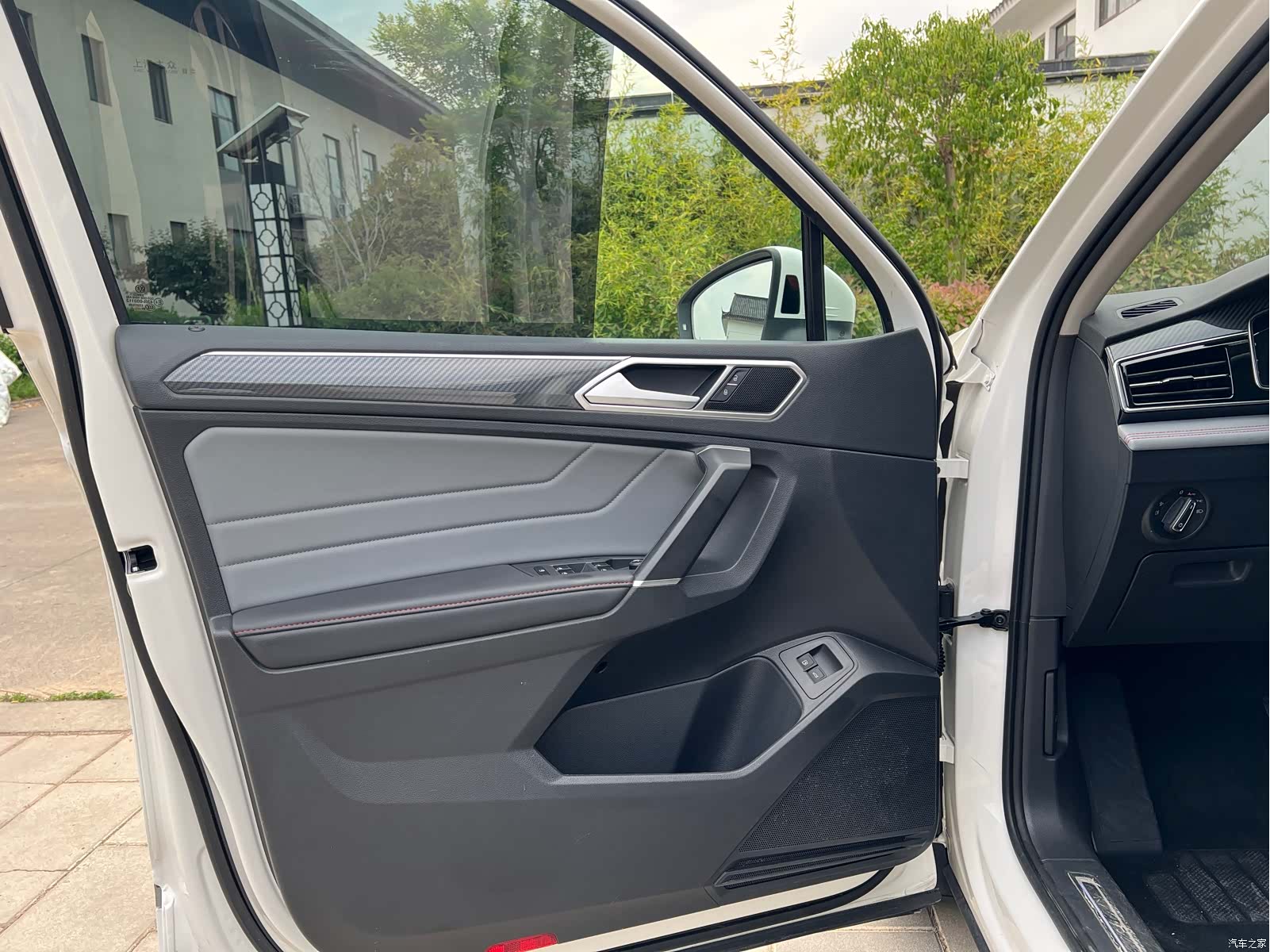 Volkswagen Tiguan L, 2022 6