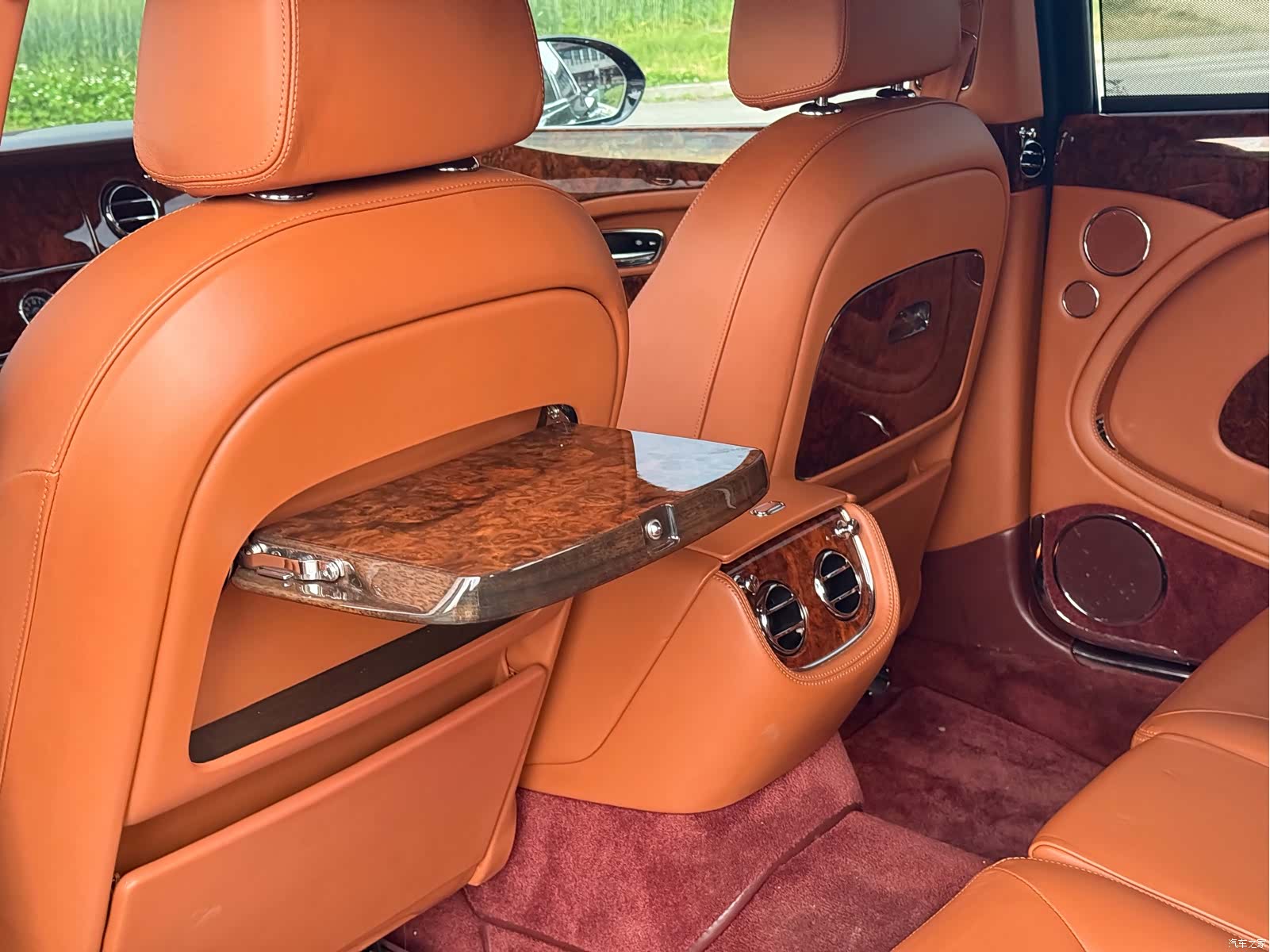 Bentley Mulsanne, 2012 19