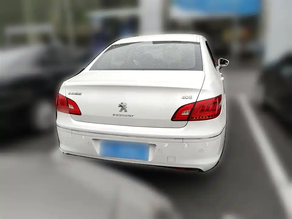 Peugeot 408