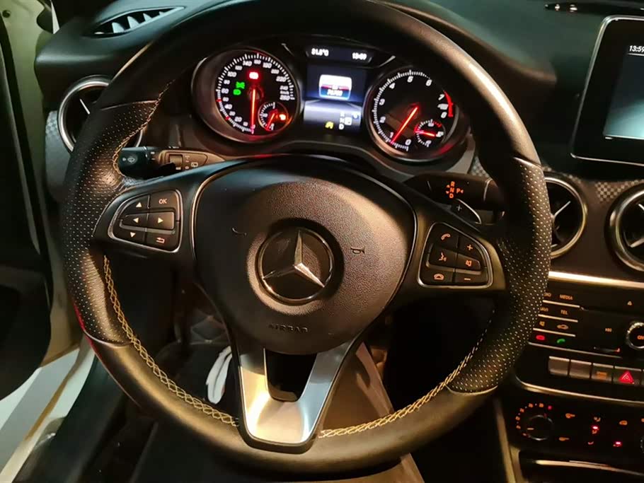 Mercedes-Benz Class A Mercedes-Benz Class A