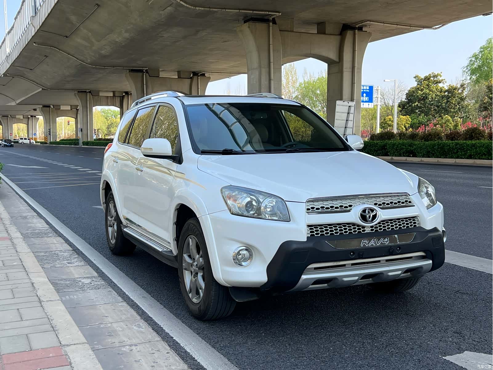 Toyota RAV4, 2012 1