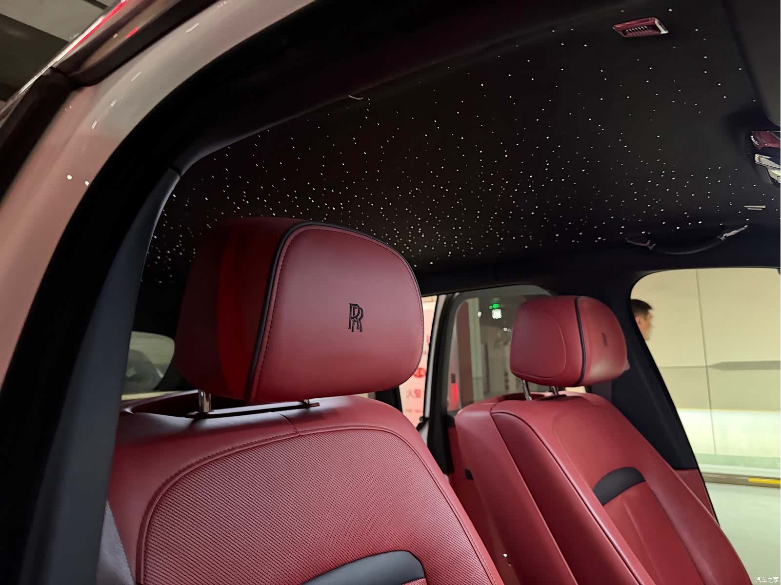 Rolls-Royce Cullinan, 2019 4