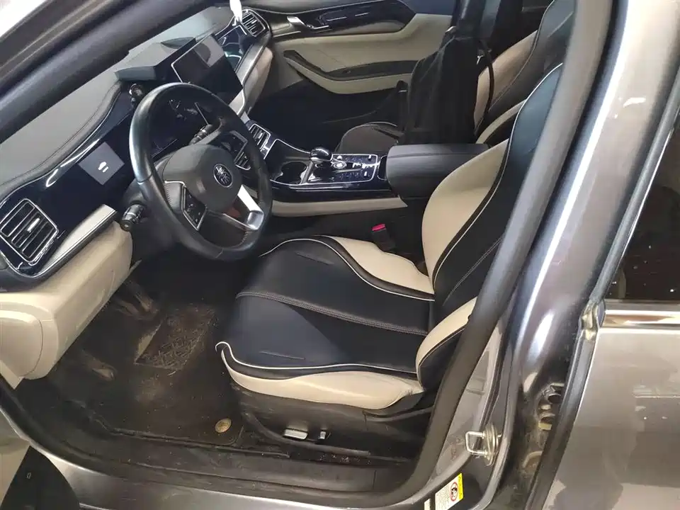 BYD Qin Yuan BYD Qin Yuan