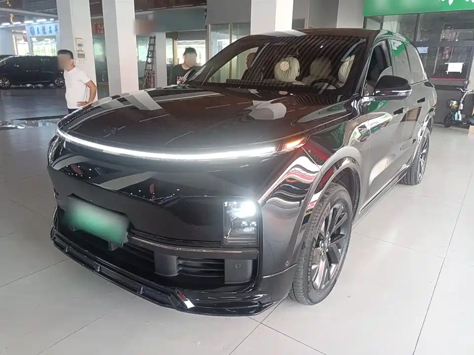 Li Auto Ideal L8