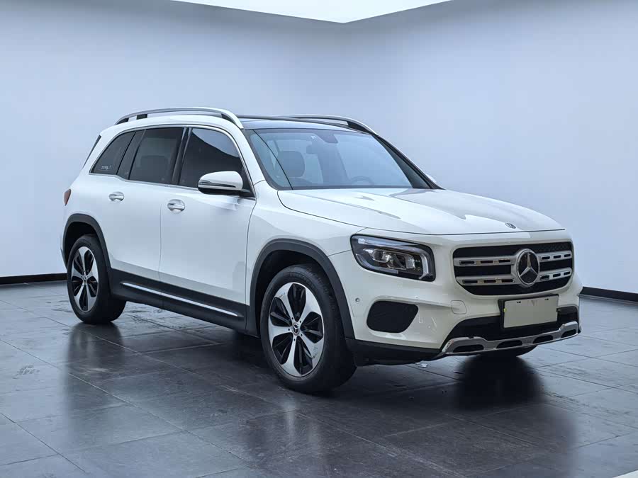 Mercedes-Benz GLB 2023, фото 3