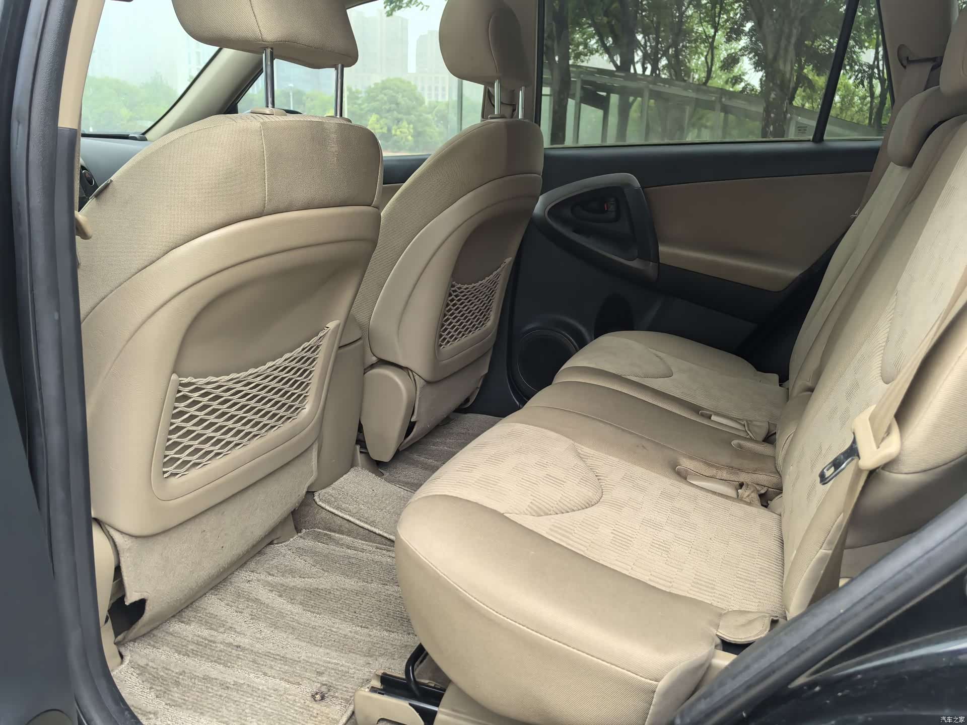 Toyota RAV4, 2013 9