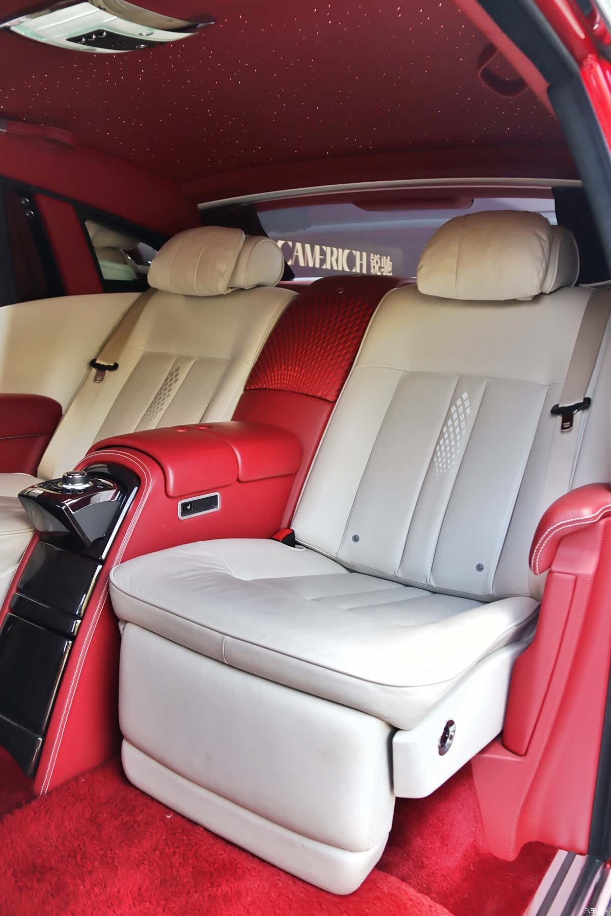 Rolls-Royce Phantom, 2016 10