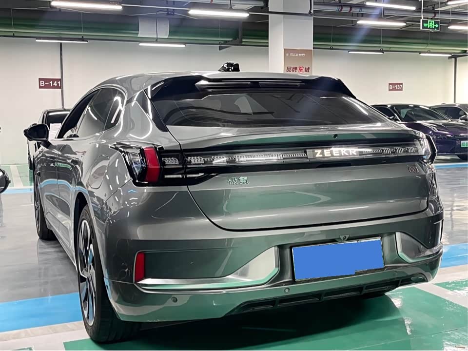 Zeekr 001
