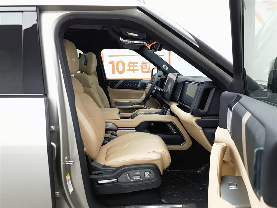 BYD Leopard 8