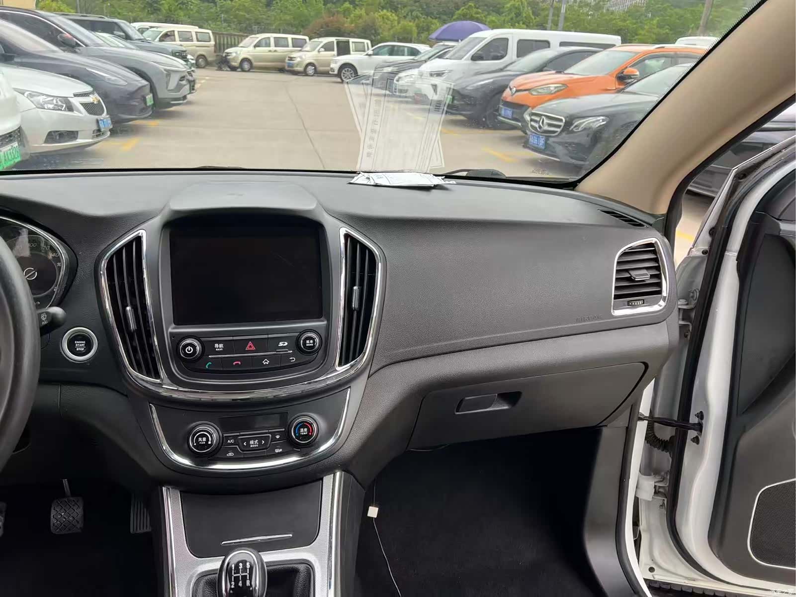 Wuling 560, 2016 8