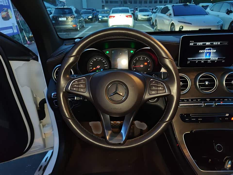 Mercedes-Benz GLC Mercedes-Benz GLC