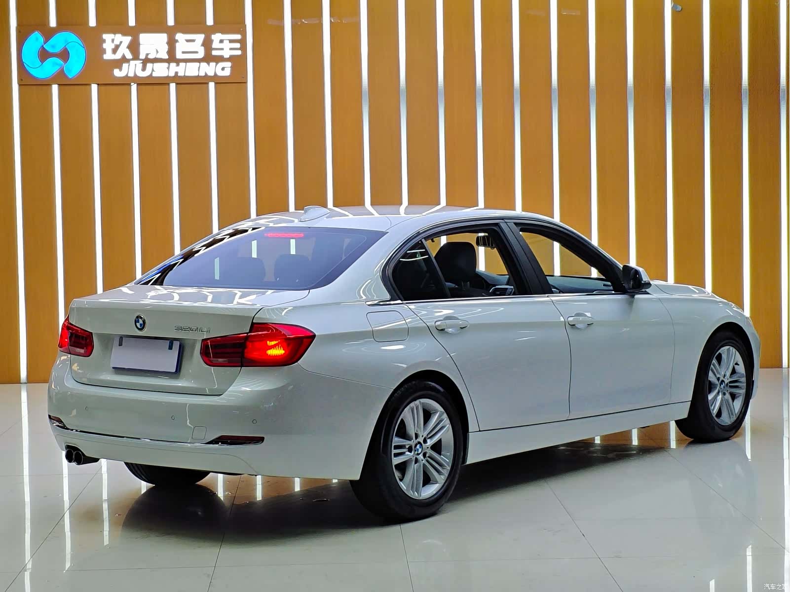 BMW 3 Series, 2017 все фото