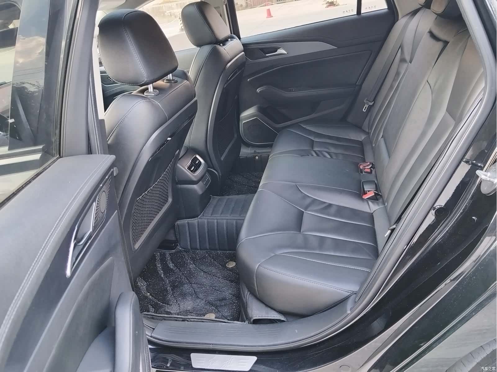 Hongqi H5, 2021 9