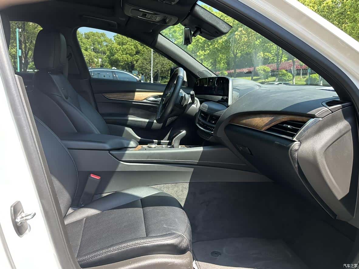 Cadillac CT5, 2024 9