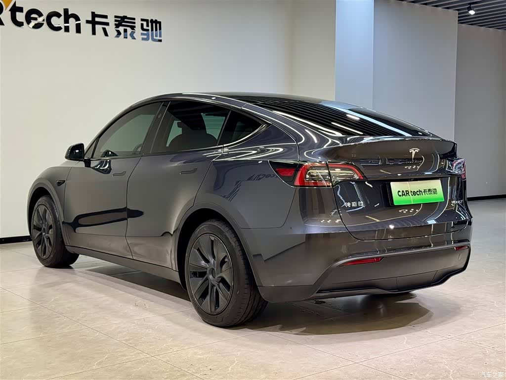 Tesla Model Y, 2025 6