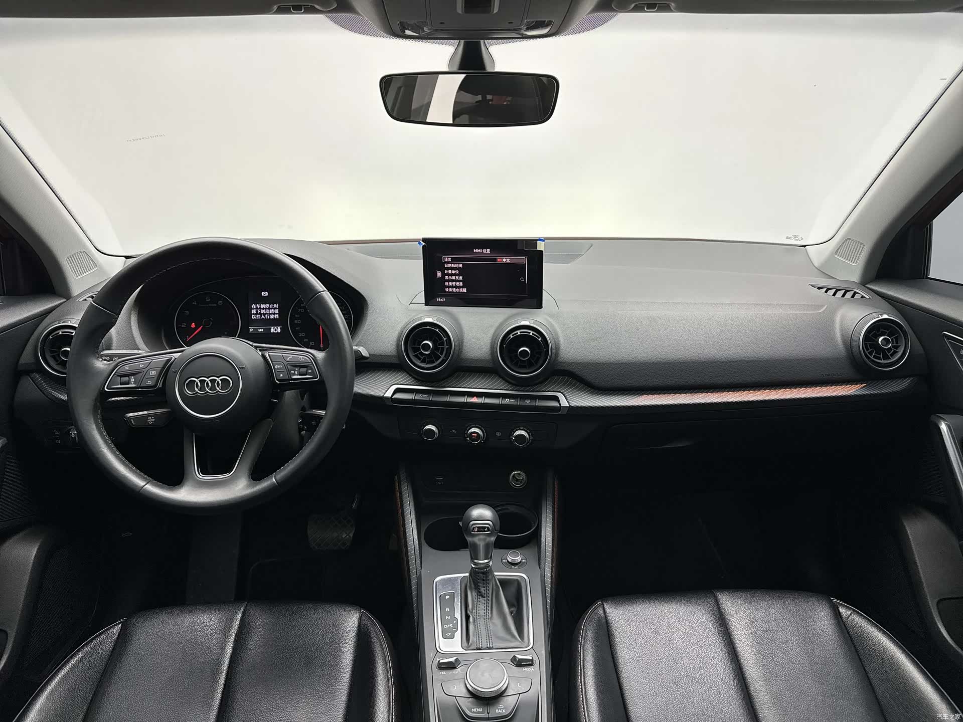Audi Q2L, 2019 9