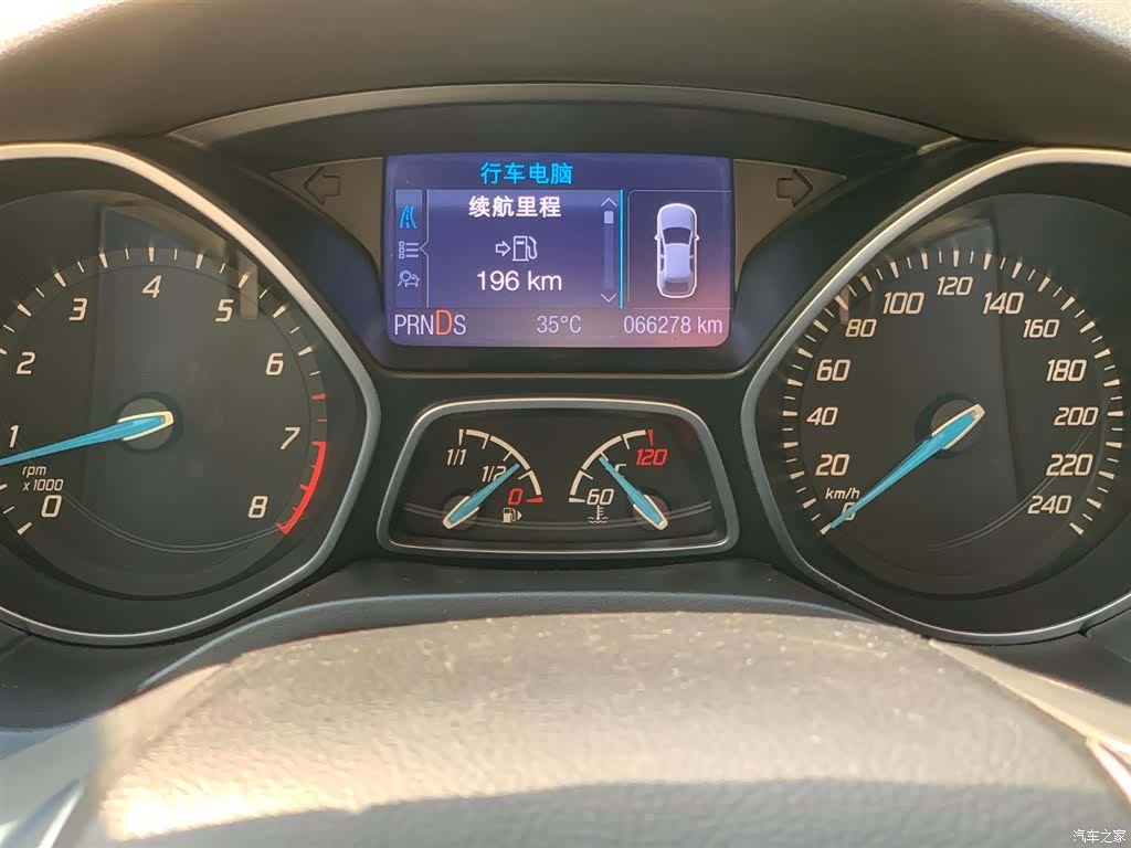 Ford Focus, 2013 19
