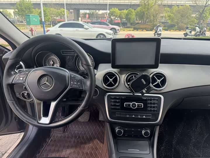 Mercedes-Benz GLA 2015 GLA 200 dong gan xing