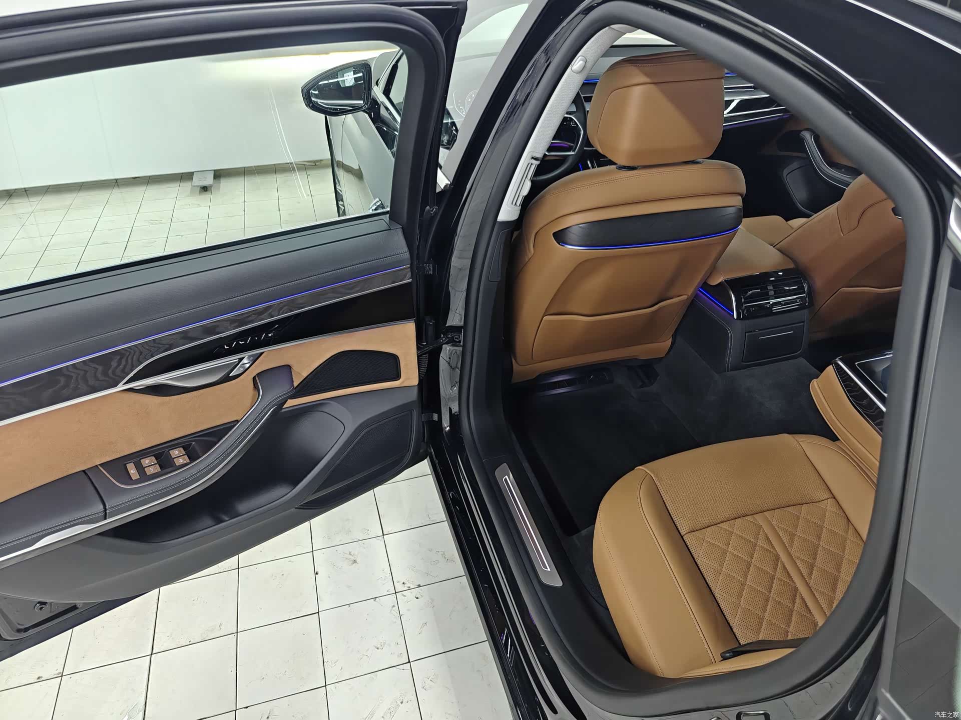 Audi A8L, 2024 12