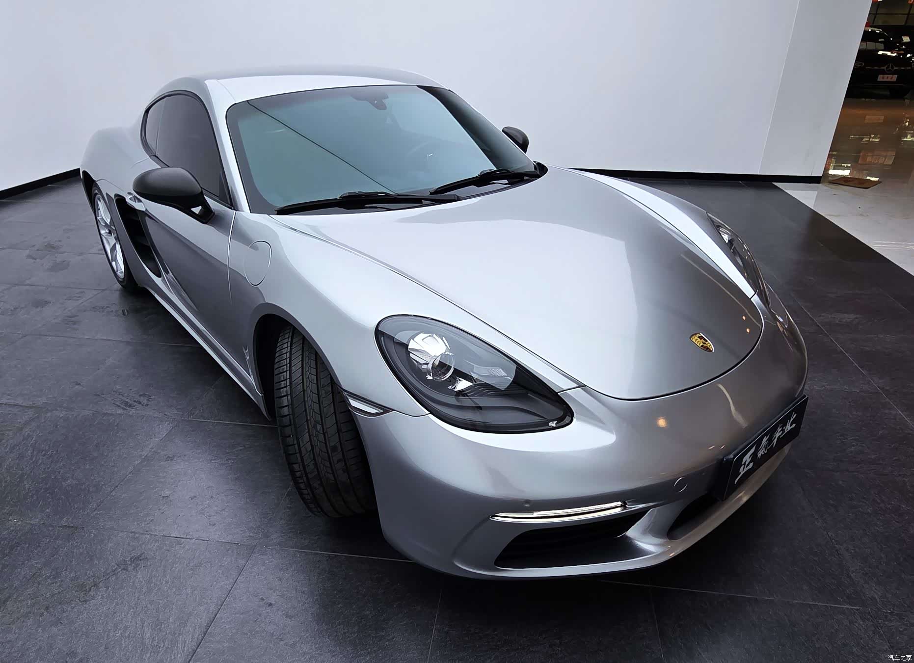 Porsche Cayman, 2017 3
