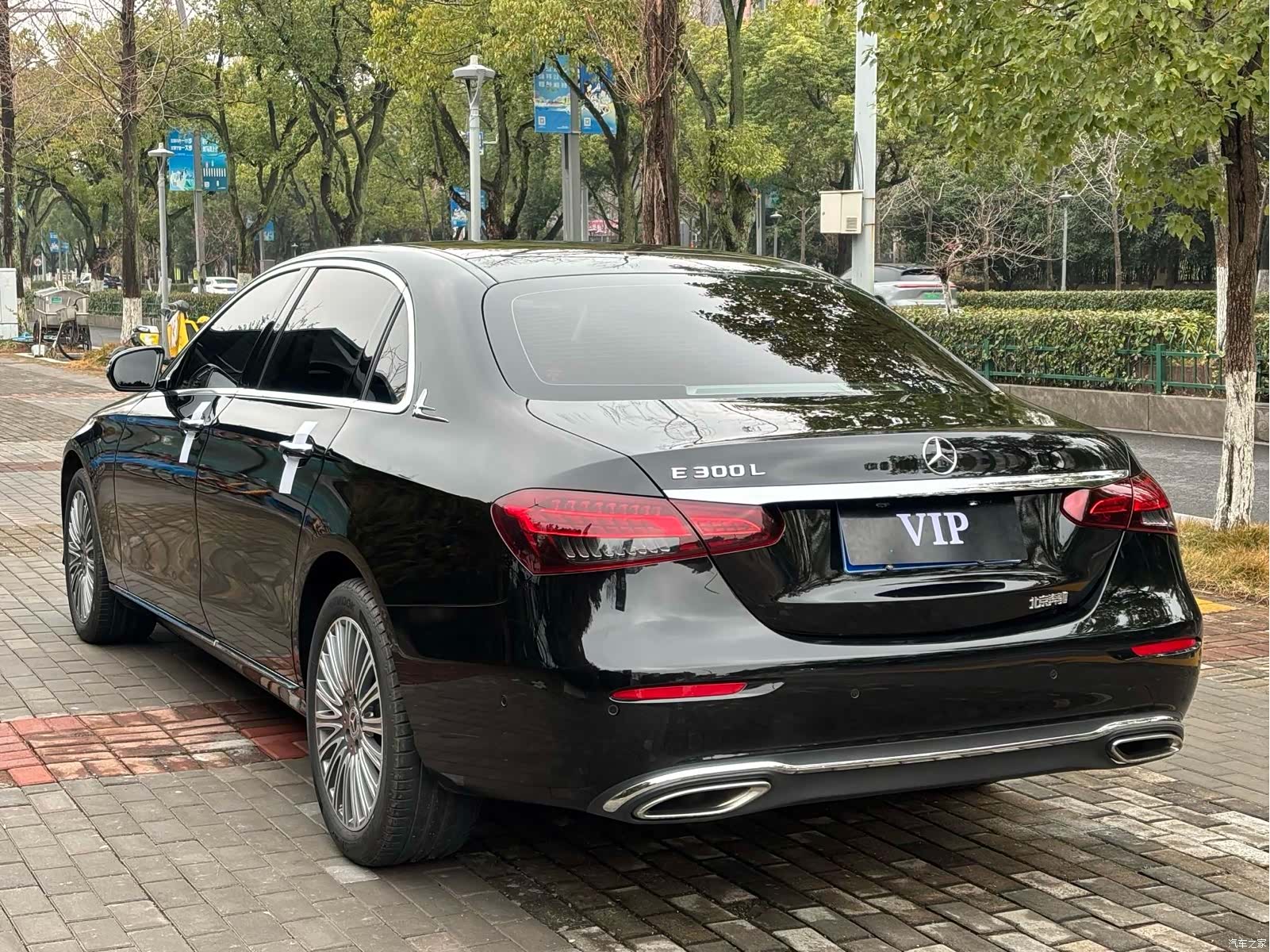 Mercedes-Benz E-Class, 2023 16