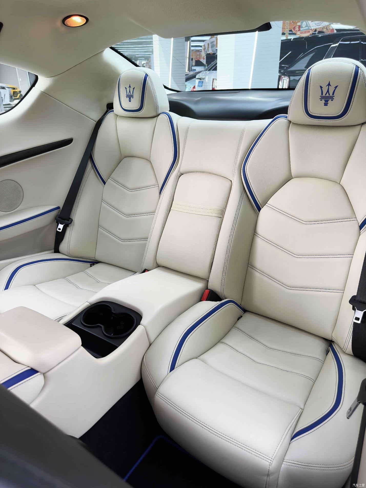 Maserati GranTurismo, 2015 27