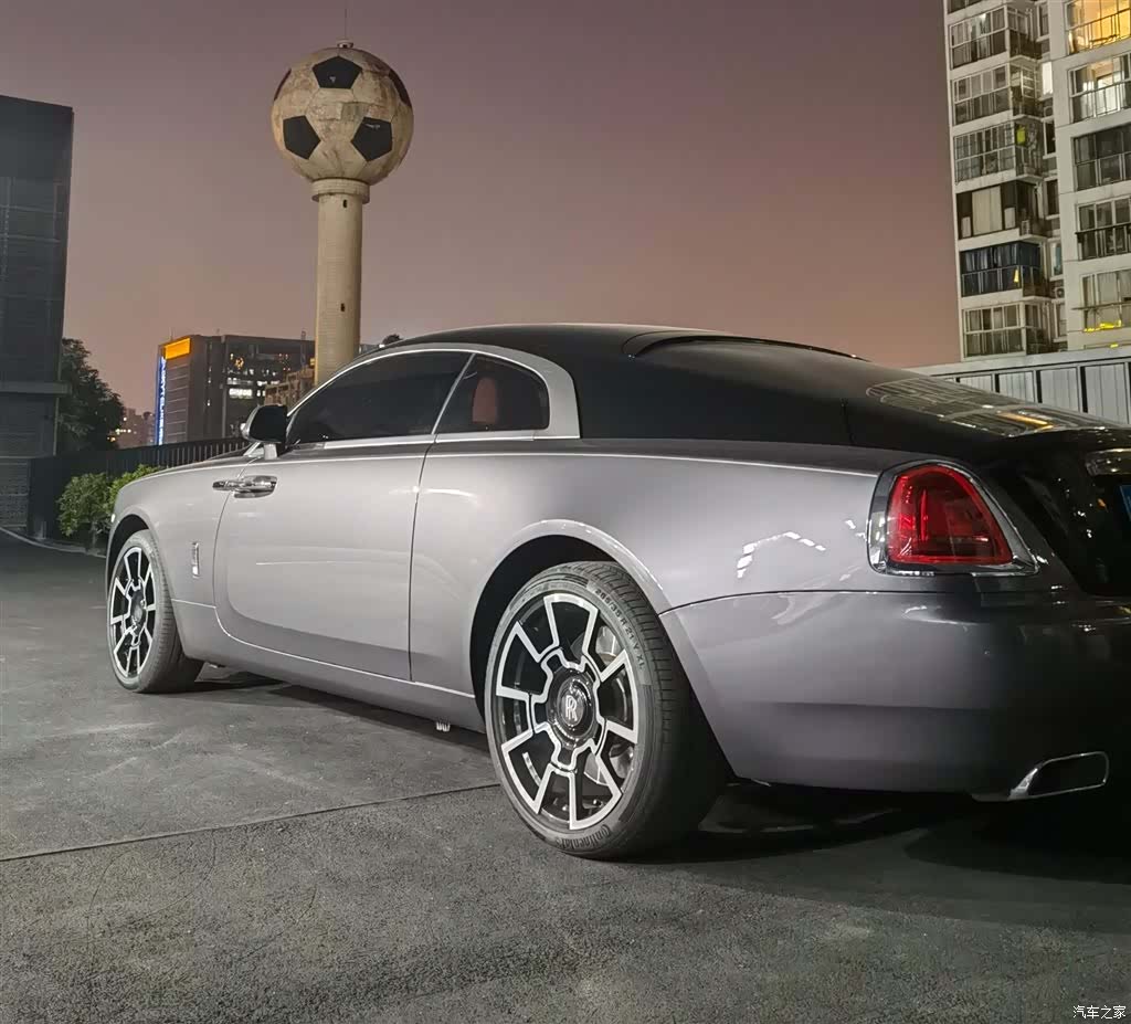 Rolls-Royce Wraith, 2018 все фото