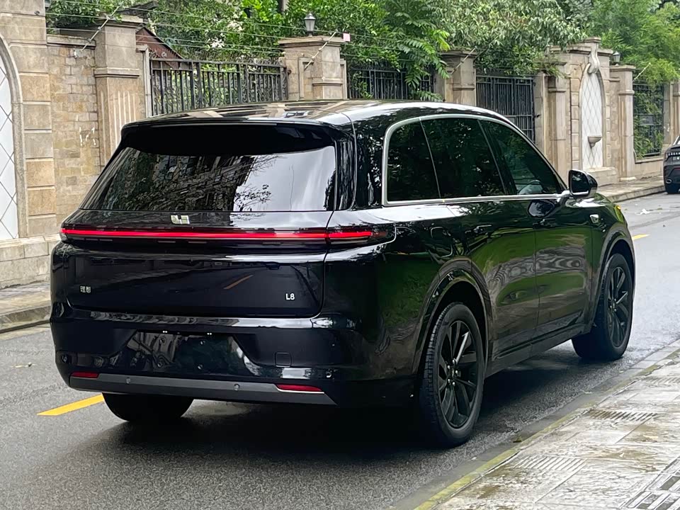 Li Auto Ideal L8