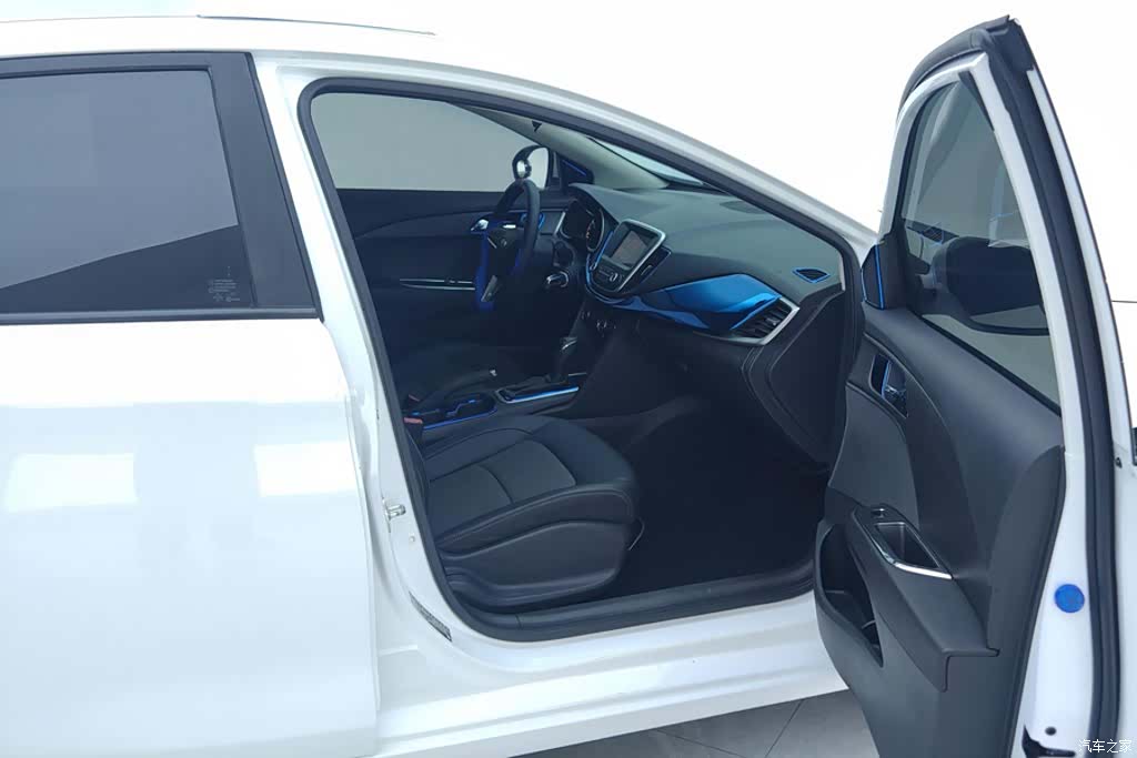 Chevrolet 320, 2018 8